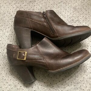 Clarks brown shoes